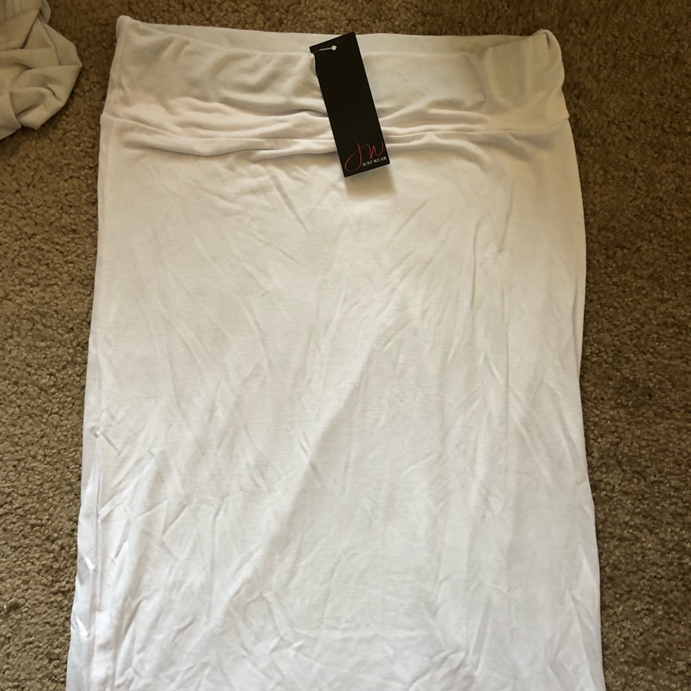 White midi skirt